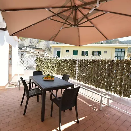Il Giardino Dei Gigli Apartment Meta Exterior photo